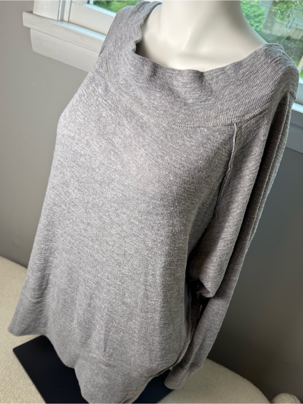 Free People Slouchy Relaxed Long Grey Sweater Exposed Hem Womens Size Large